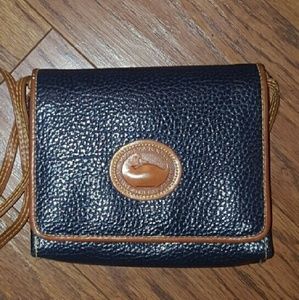Dooney and Bourke vintage navy blue purse cluth