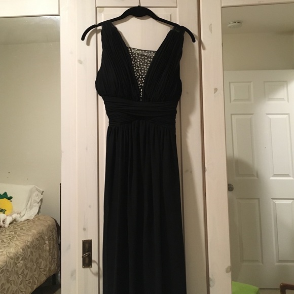 Classic black formal dress - Picture 2 of 3