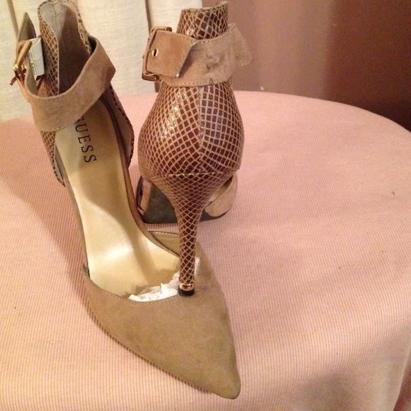 Designer Shoes - Picture 3 of 4
