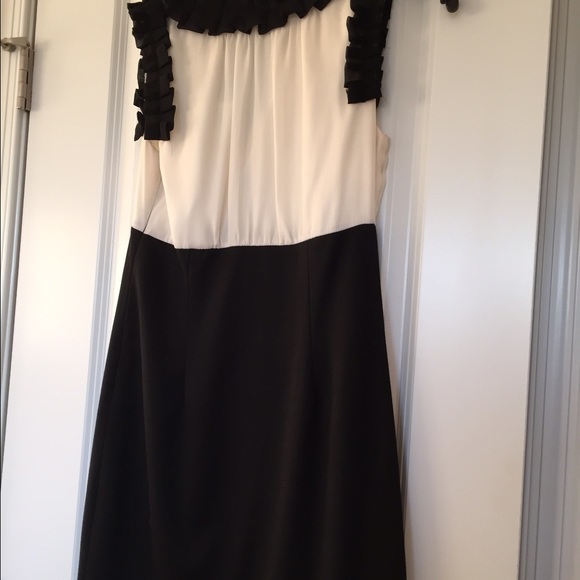 Limited Black & White Dress Size 6NWT - Picture 2 of 3