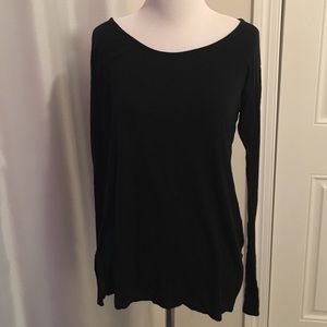 Black long sleeve tee