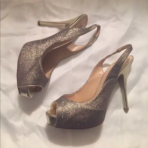 Guess Glitter Peep-toe Pumps