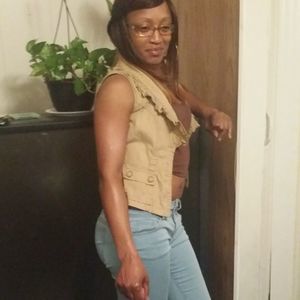 Meet your Posher, Zaneta