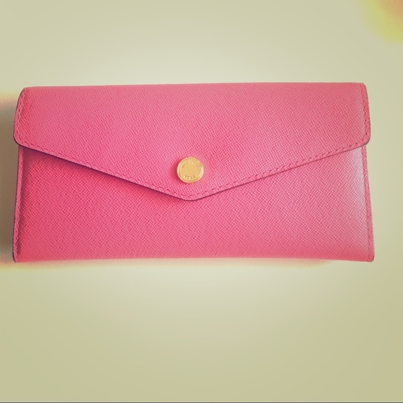 Lowest Price! 💖 Authentic Michael Kors Wallet