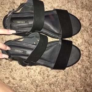 Forever 21 platform sandals size 6