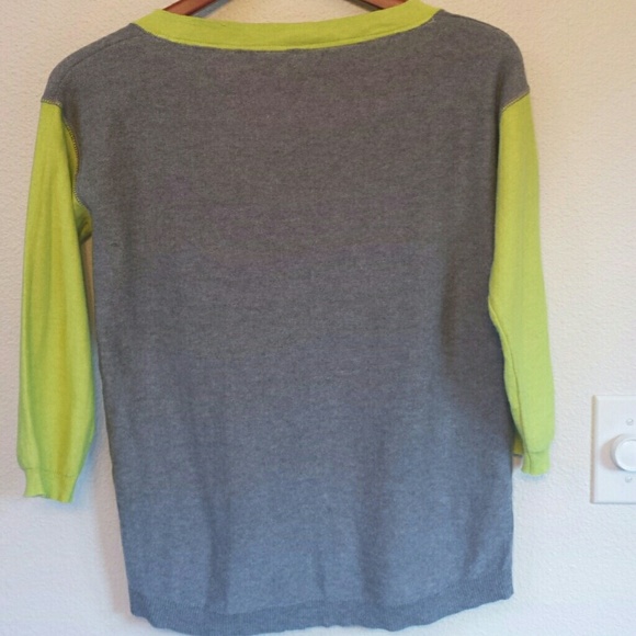 Aeropostale Sweater - Picture 3 of 3