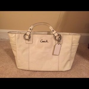 Authentic white coach purse!!!