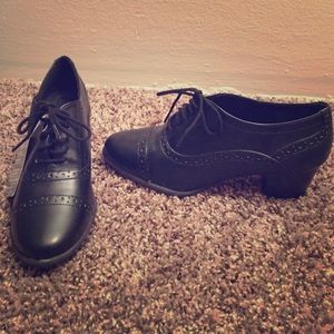 Women's dress/casual shoes