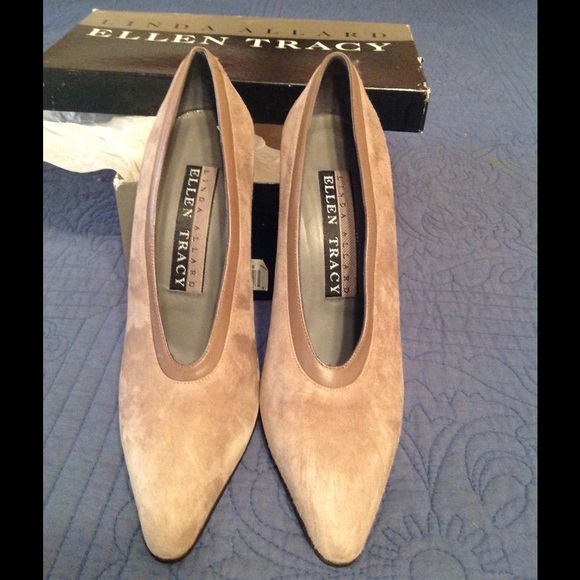 Ellen Tracy Pump Suede - PRICE DROP!