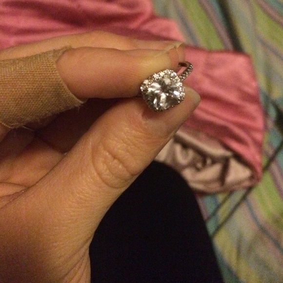 CZ ring - Picture 4 of 4