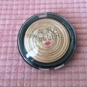 Laura Geller gilded honey highlighter