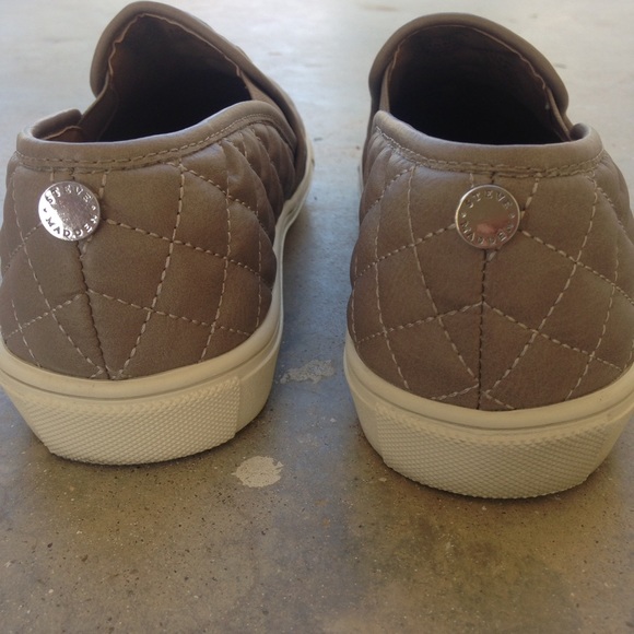 Steve Madden Ecentrcq Slip-On Sneakers - Picture 4 of 4