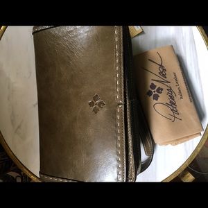 Patricia Nash heavy stitch Bari olive green purse