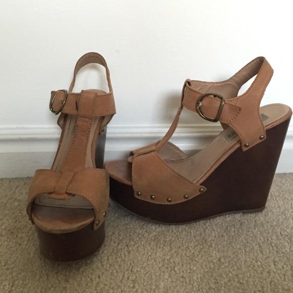 Steve Madden Shoes - Steve Madden Wyliee wedge sandal, sz 8.5 Steve Madden Shoes - Steve Madden Wyliee wedge sandal, sz 8.5