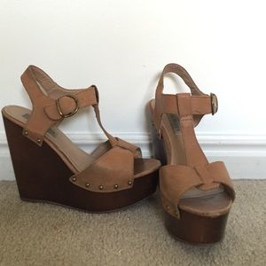 Steve Madden Wyliee wedge sandal, sz 8.5