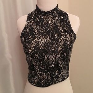 Lace print crop top