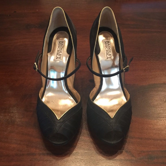 Badgley Mischka Shoes - BADGLEY MISCHKA leather & satin pumps