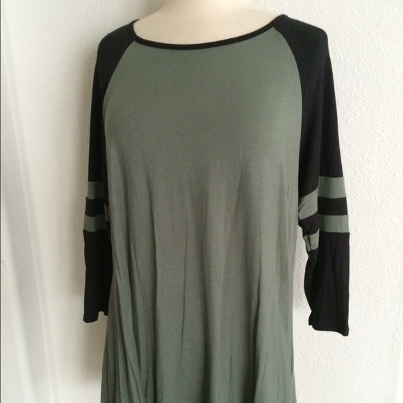 LAST ONE! (Plus) Olive green LS top - Picture 2 of 3