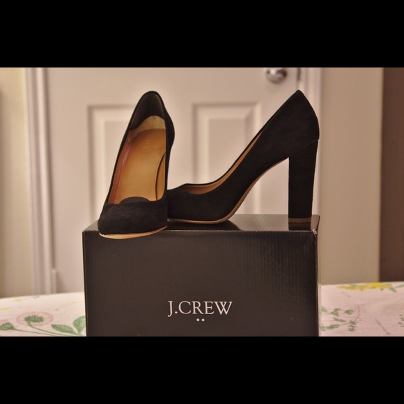 Factory Suede Pumps