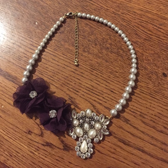 Pearl, rhinestone and flower necklace