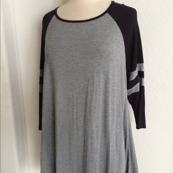 LAST ONE! (Plus) Gray LS top - Picture 2 of 3
