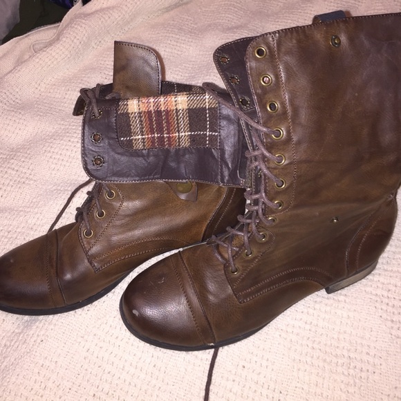 Dark brown super cute combat boots