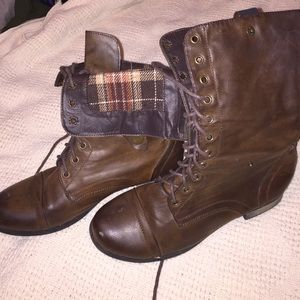 Dark brown super cute combat boots