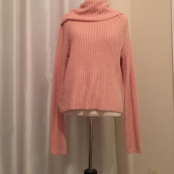 Light pink turtle neck sweater