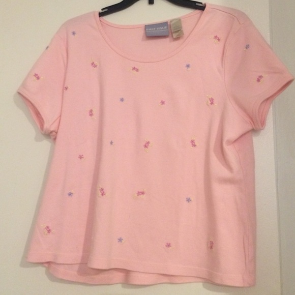 Pink flower tshirt by first issue (Liz Claiborne)