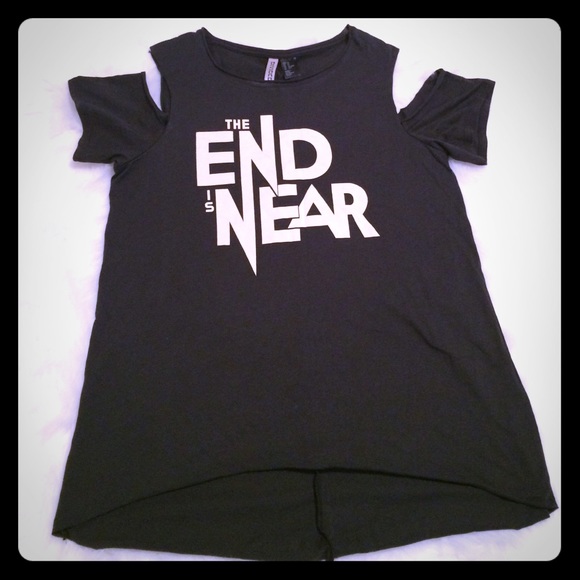 H&M Divided Cold Shoulder Top. NWT. Size XS.