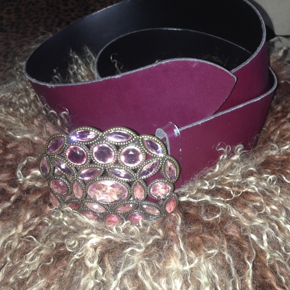✨H & M Burgundy belt with stones ☀️ - Picture 2 of 3