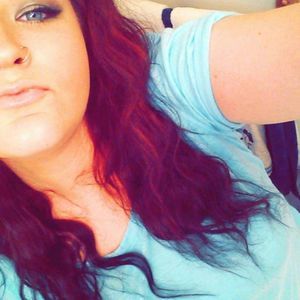 Meet your Posher, Hallie