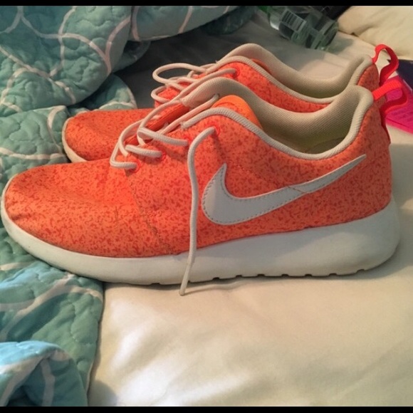 Nike roshes