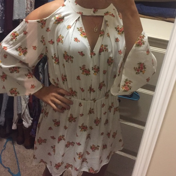 Floral shoulder cutout dress- size small