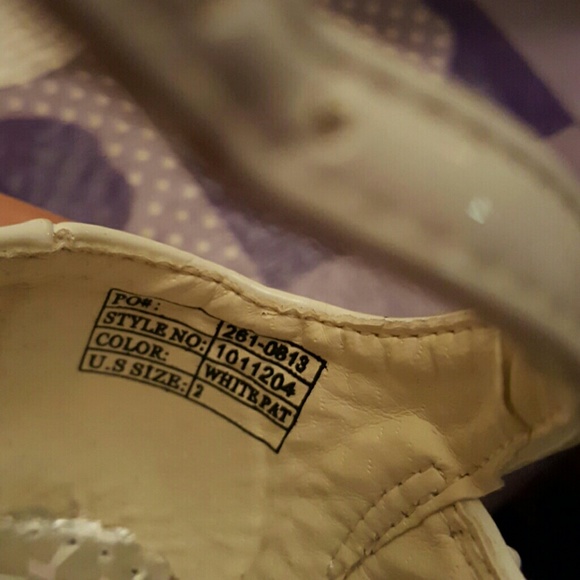 Cute White Dress Shoes - Picture 3 of 4