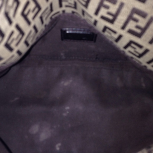 CLASSIC FENDI MINI LOGO SHOULDER BAG - Picture 3 of 4