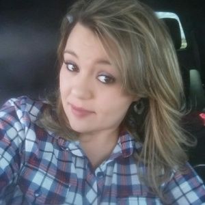 Meet your Posher, Stacie