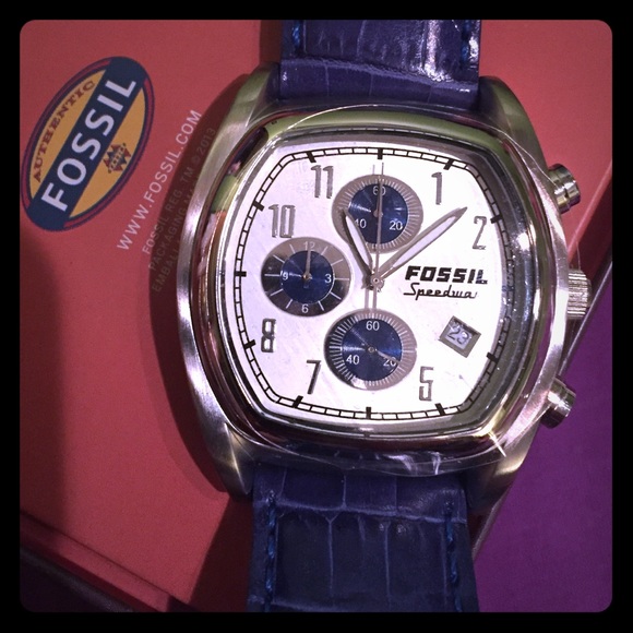 Fossil Other - Fossil men's watch silver w/blue leather band