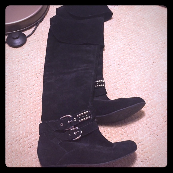 BCBG black suede convertible boots!