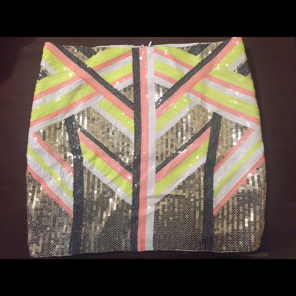 Never worn Bebe skirt