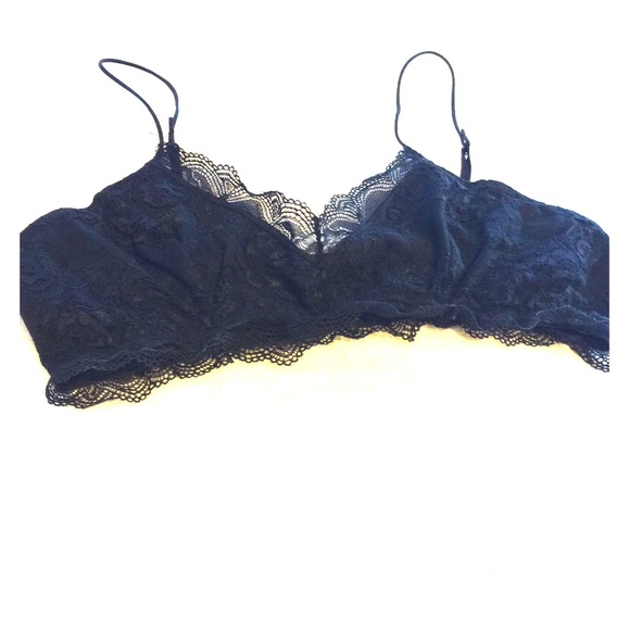 Black lace bralette - Picture 1 of 3