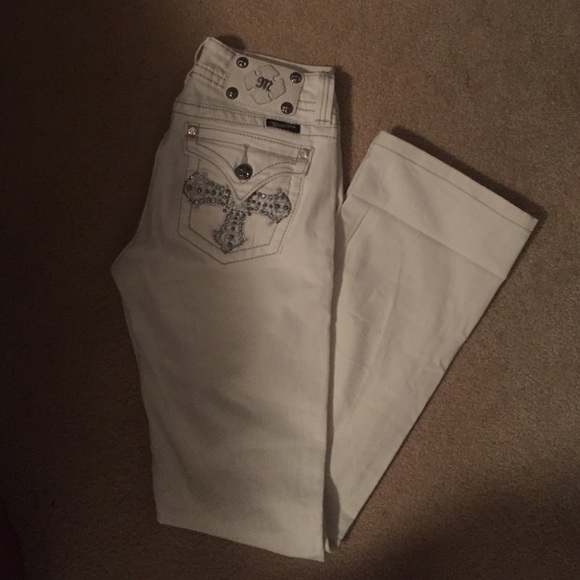 Miss me jeweled Bootcut jeans size 28, 32" long