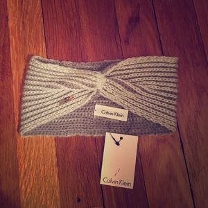 Calvin Klein ear band!