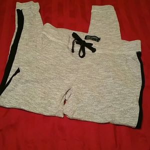 American Eagle Skinny Slouch Jogger Pants