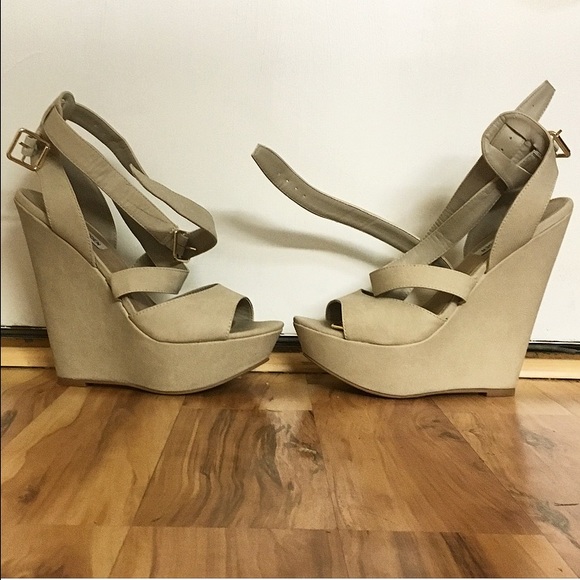 Steve Madden wedges 8.5