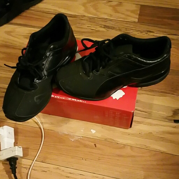 Size 6 black Puma Sneakers