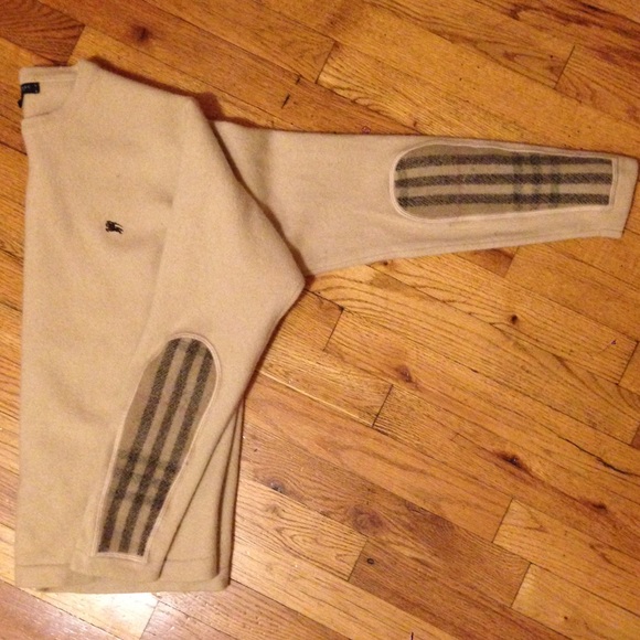 Burberry 100% wool sweater