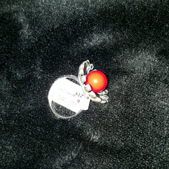 Ring - Picture 2 of 3