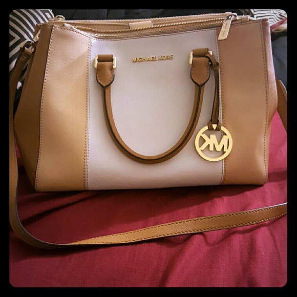 TRADED DONT BUY Michael kors colorblock sutton