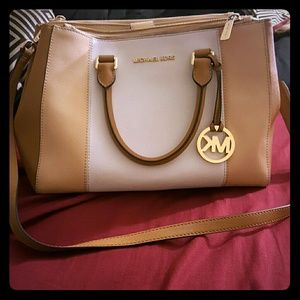 TRADED DONT BUY Michael kors colorblock sutton